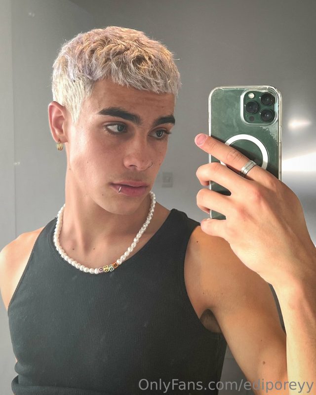 Hotboy111: Discover the Rise of Social Media's Hottest Sensation in 2023!